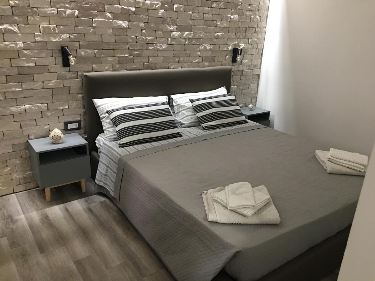 Loft27 Lägenhet Taranto Exteriör bild